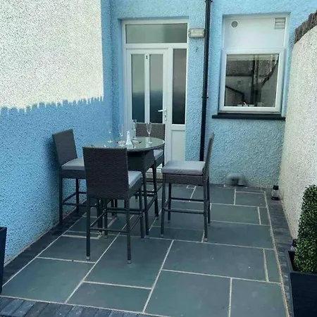 South Lakes Spacious 3 Bed G/f Apartment *