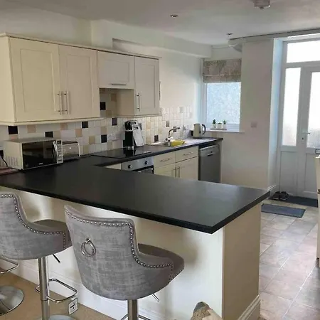 South Lakes Spacious 3 Bed G/f