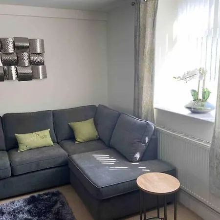South Lakes Spacious 3 Bed G/f