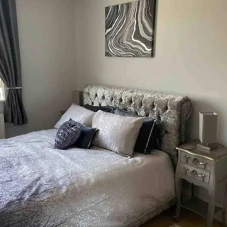 South Lakes Spacious 3 Bed G/f *